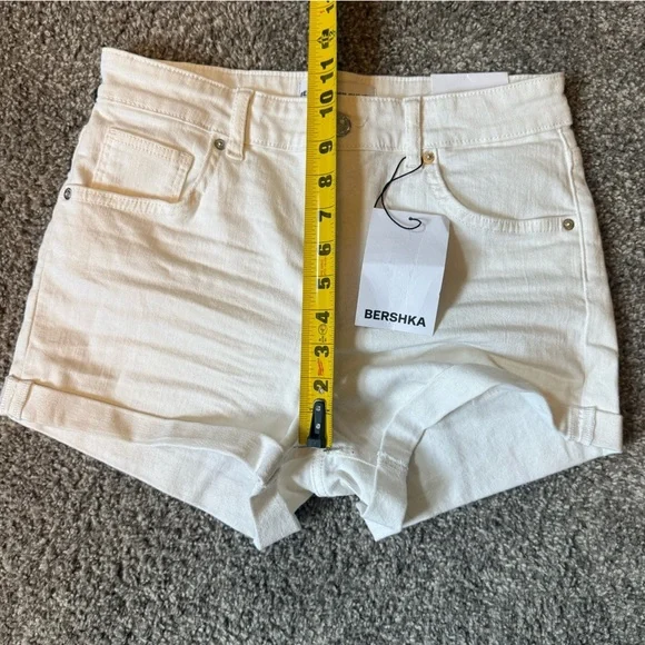 NWT Women’s Bershka White Jean Shorts High-Waisted - Picture 5 of 6